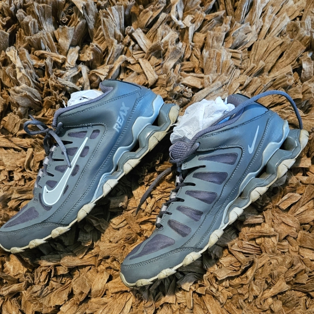 Gray Nike Reax 8 TR Running Shoe Sz 9